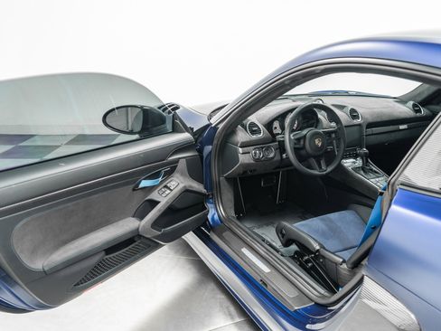 Used 2023 Porsche 718 Cayman GT4 RS RWD image 23