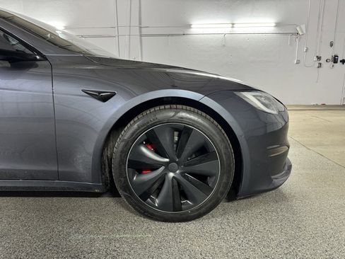 Used 2021 Tesla Model S Plaid image 4