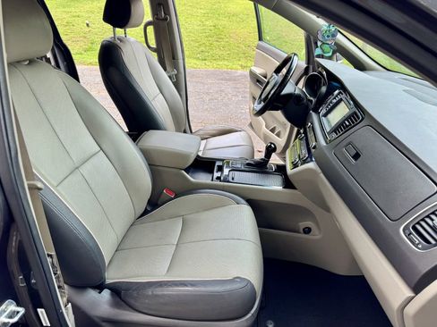 Used 2015 Kia Sedona SX FWD image 8