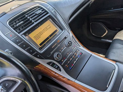 Used 2019 Lincoln Nautilus Reserve AWD/4WD image 35