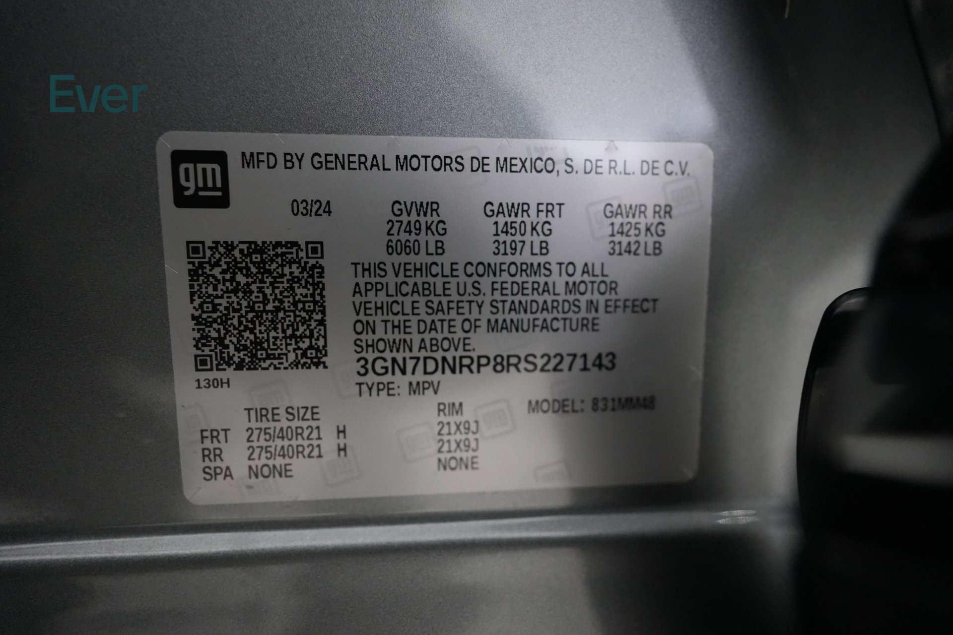 Used 2024 Chevrolet Equinox EV RS FWD image 28