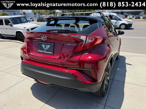 Used 2019 Toyota C-HR Limited FWD image 7