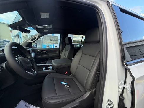 New 2026 Chevrolet Tahoe Z71 w/ Z71 Off-Road Package AWD/4WD image 9