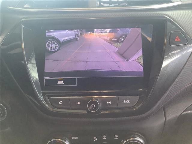 Used 2023 Chevrolet TrailBlazer RS w/ Technology Package FWD image 10