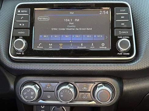 Used 2023 Nissan Kicks S image 22