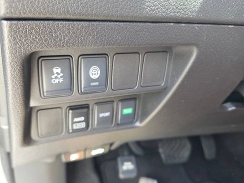 Used 2020 Nissan Rogue Sport SV AWD/4WD image 28
