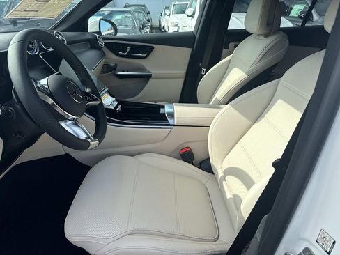 New 2026 Mercedes-Benz GLC 350e 4MATIC image 9