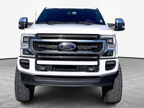 Used 2022 Ford F250 Platinum w/ FX4 Off-Road Package image 3