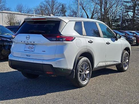 Certified 2025 Nissan Rogue S image 8