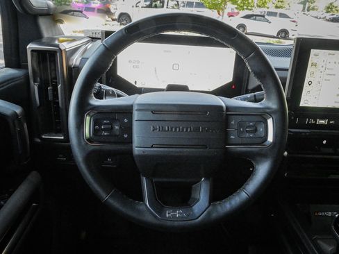 Used 2025 GMC Hummer EV 3X AWD/4WD image 18