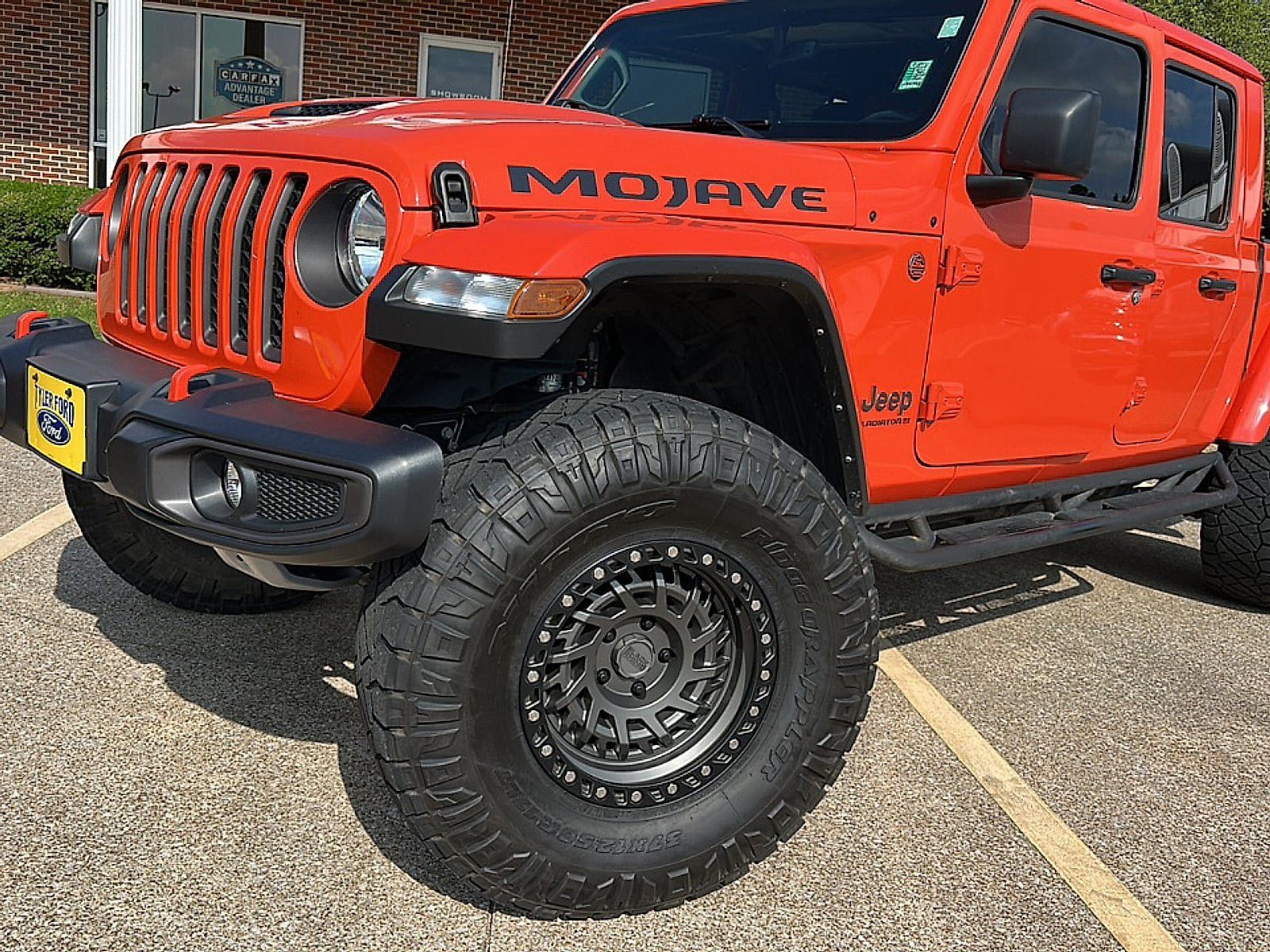 Used 2023 Jeep Gladiator Mojave w/ Cold Weather Group AWD/4WD image 2