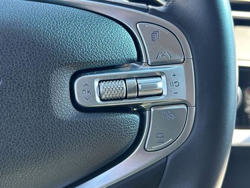 Used 2025 Genesis GV70 2.5T image 13