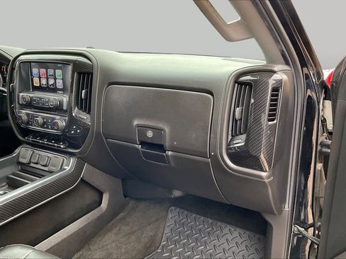 Used 2018 Chevrolet Silverado 1500 LTZ Z71 w/ LTZ Plus Package AWD/4WD image 17