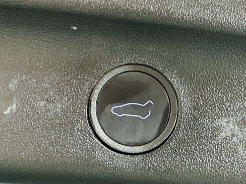 Used 2024 Tesla Model Y Long Range image 28