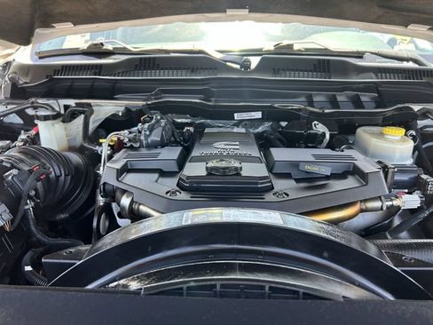 Used 2018 RAM 2500 Tradesman w/ Chrome Appearance Group AWD/4WD image 31