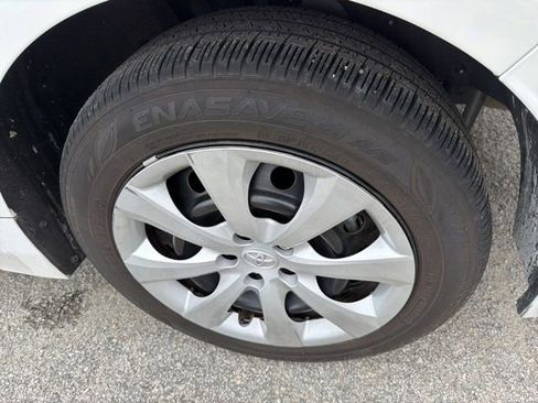 Used 2024 Toyota Corolla LE FWD image 14