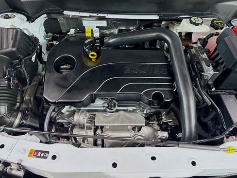 Used 2026 Chevrolet Equinox LT w/ LPO, Floor Liner Package FWD image 32