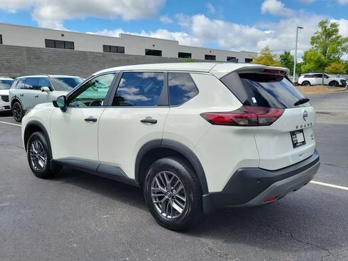 Used 2023 Nissan Rogue S AWD/4WD image 6