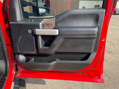 Used 2019 Ford F350 Lariat w/ Chrome Package image 29