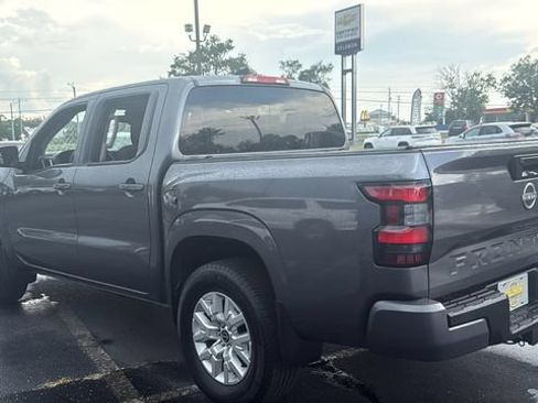 Used 2023 Nissan Frontier SV w/ Tow Package AWD/4WD image 5