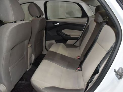 Used 2014 Ford Focus SE FWD image 24