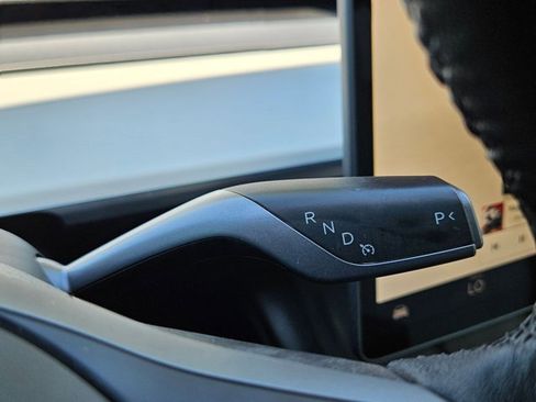 Used 2022 Tesla Model 3 image 12