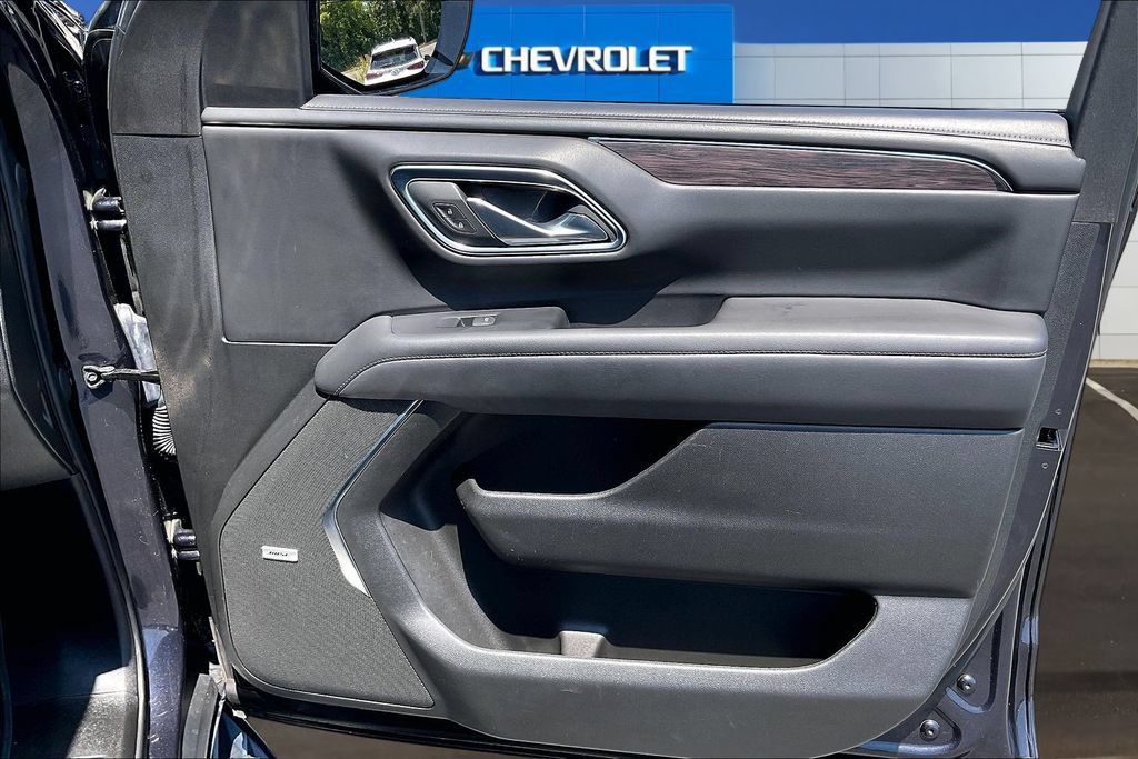 Used 2023 Chevrolet Tahoe LT w/ Luxury Package AWD/4WD image 28