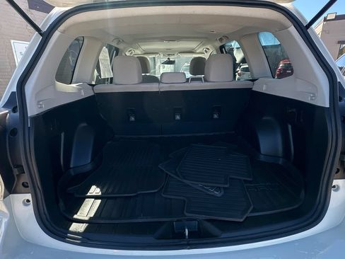 Used 2018 Subaru Forester 2.5i Premium w/ All-Weather Package AWD/4WD image 21