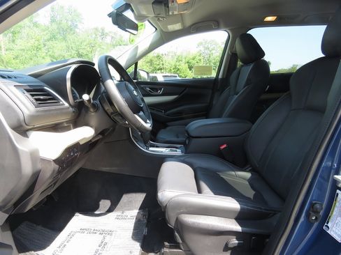 Used 2022 Subaru Ascent Limited image 11