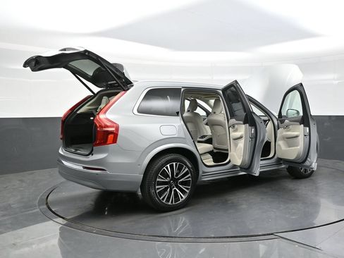 Used 2025 Volvo XC90 T8 Plus w/ Protection Package AWD/4WD image 46