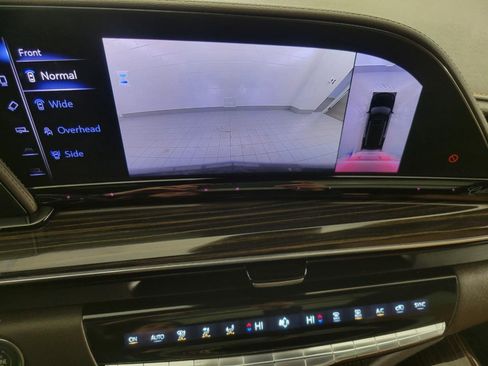 Certified 2023 Cadillac Escalade Premium Luxury w/ Performance Package image 15