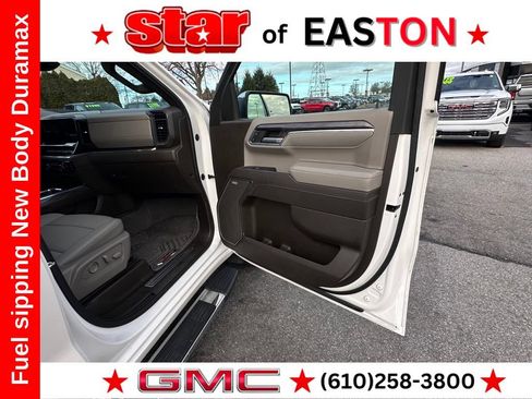 Certified 2022 Chevrolet Silverado 1500 LTZ w/ LTZ Premium Package AWD/4WD image 12