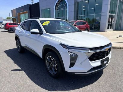Used 2025 Chevrolet Trax LT