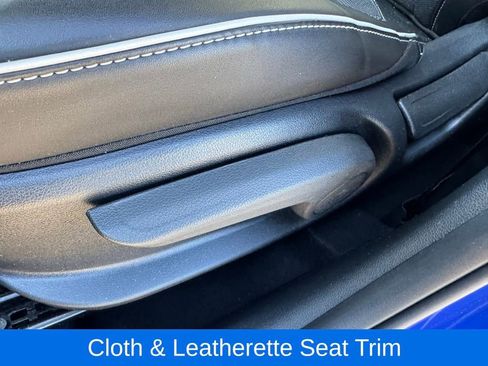 Used 2023 Hyundai Venue Limited image 20