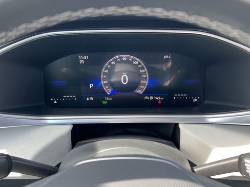 New 2026 Volkswagen Taos SE FWD image 16