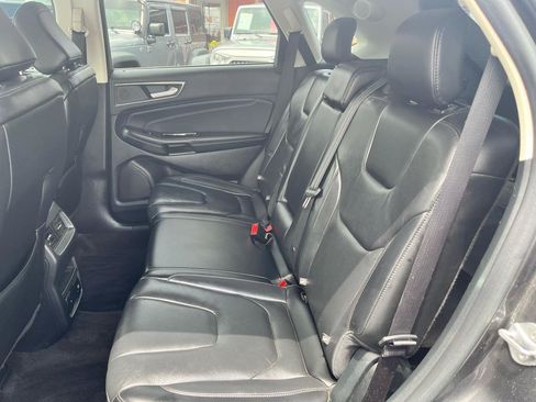 Used 2020 Ford Edge Titanium FWD image 13