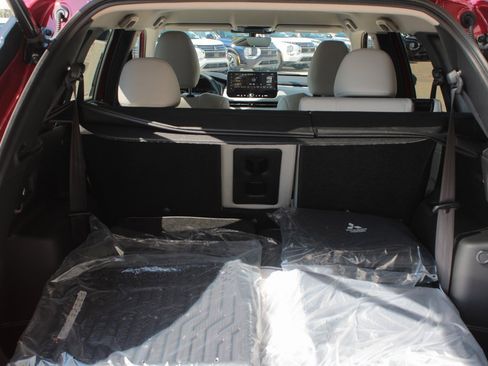 New 2025 Mitsubishi Outlander SE image 10