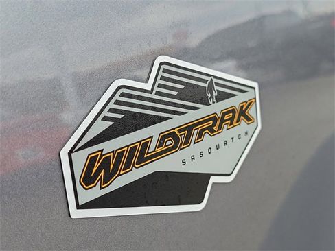 Used 2022 Ford Bronco Wildtrak image 8