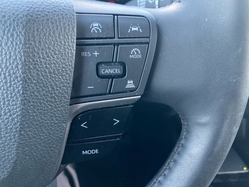 Used 2025 Toyota Camry XLE FWD image 19