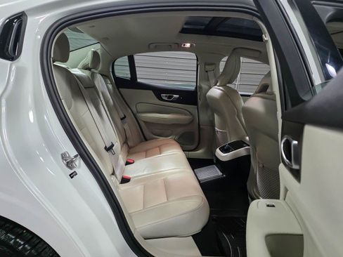 Used 2022 Volvo S60 T8 R-Design Expression w/ Advanced Package image 18