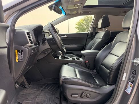 Used 2017 Kia Sportage EX w/ EX Premium Package AWD/4WD image 2