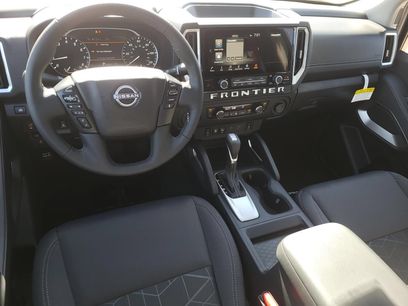 New 2026 Nissan Frontier SV w/ SV Convenience Package
