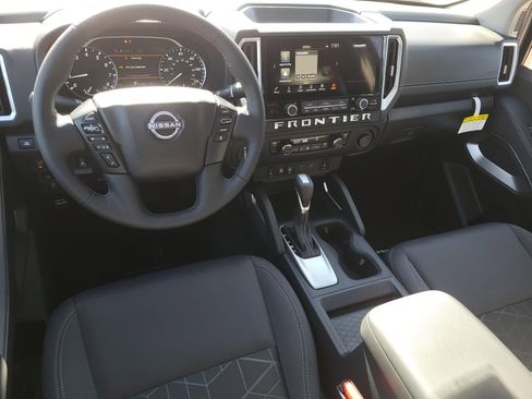 New 2026 Nissan Frontier SV w/ SV Convenience Package image 2