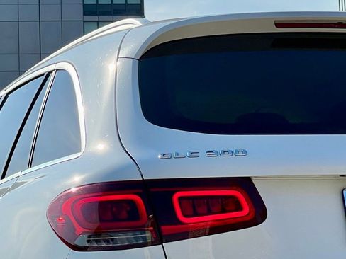 Certified 2022 Mercedes-Benz GLC 300 4MATIC image 10