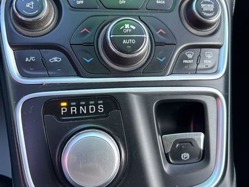 Used 2015 Chrysler 200 C w/ Navigation & Sound Group I image 6