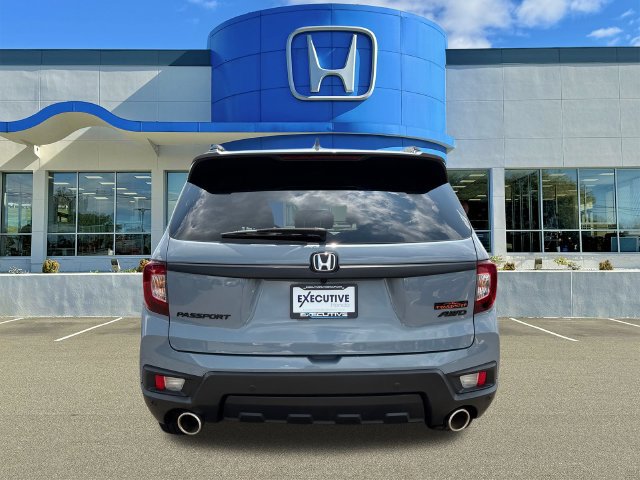 Used 2023 Honda Passport TrailSport image 3