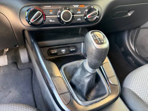 Used 2020 Kia Soul LX FWD image 24