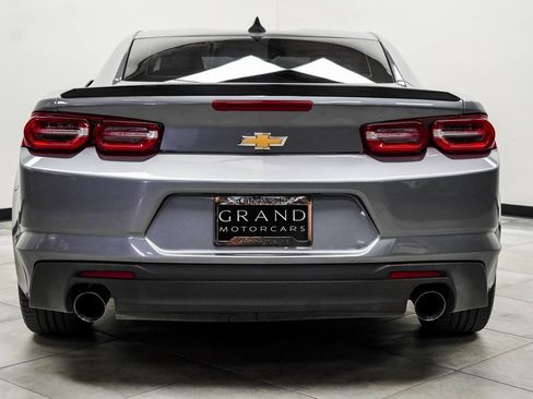 Used 2021 Chevrolet Camaro LT w/ Technology Package image 9