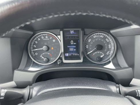 Used 2022 Toyota Tacoma TRD Sport w/ Technology Package image 30