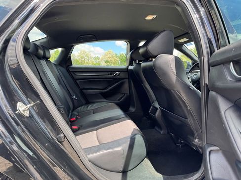Used 2018 Honda Accord Sport image 19